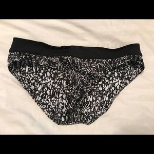 Lululemon swim bottoms size 8